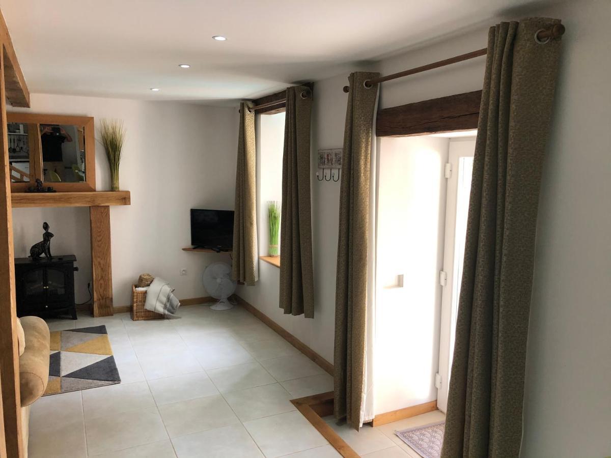 The Walnut Tree Chambre D'Hotes Le Dorat エクステリア 写真